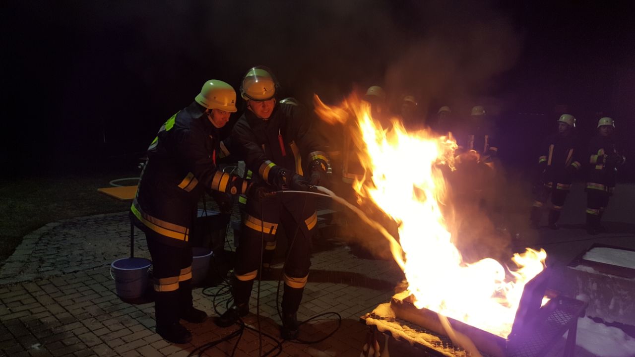 Übung mit dem Schaumtrainer